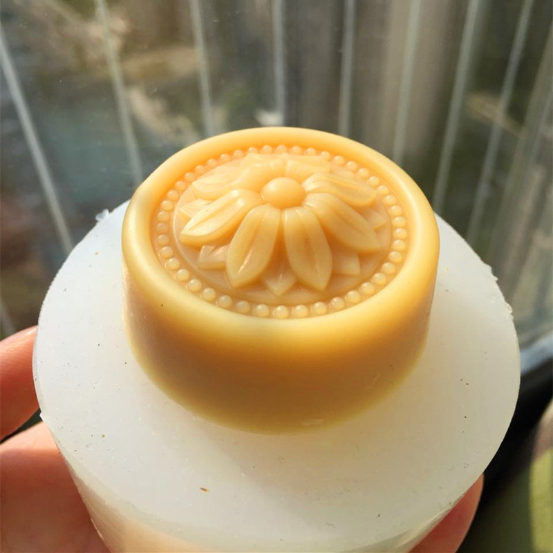 Round Classic Soap Mold DIY Ha - огляд і ціна Soap Making Process